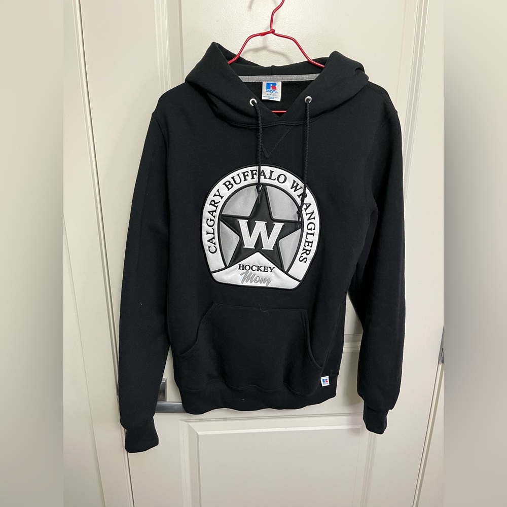 Russel Athletic Oversized Calgary Buffalo Wranglers Hockey Mom Hoodie in size S